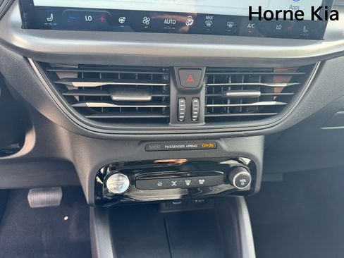 Used 2025 Ford Escape SE FWD image 24