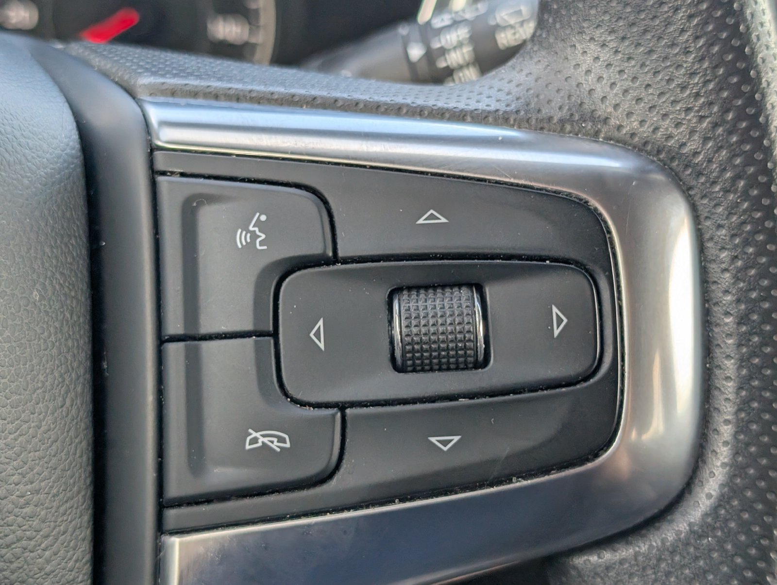 Used 2021 Chevrolet Blazer LT AWD/4WD image 12