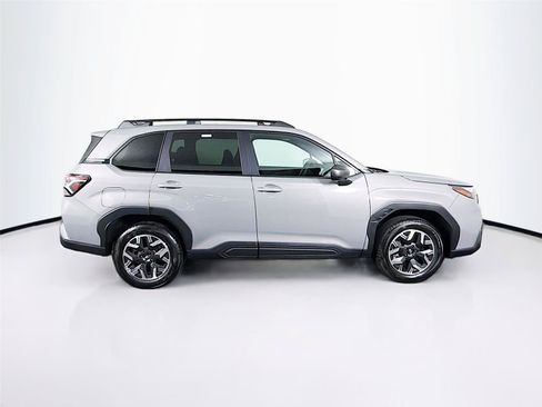 Used 2026 Subaru Forester Premium AWD/4WD image 12