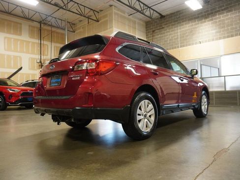 Used 2017 Subaru Outback 2.5i Premium w/ Popular Package #1 image 4