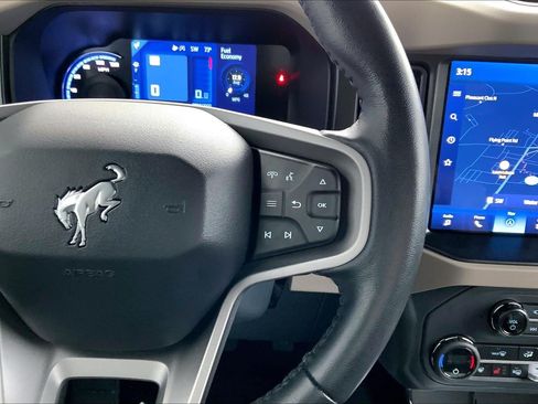 Used 2023 Ford Bronco Wildtrak AWD/4WD image 16