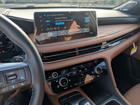 New 2026 INFINITI QX60 Autograph image 17