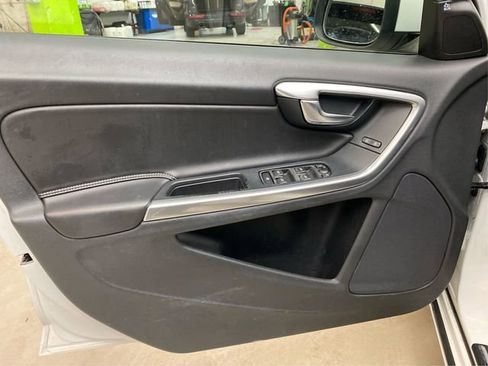 Used 2018 Volvo S60 T5 Dynamic w/ Vision Package image 25