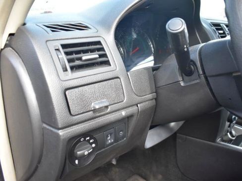 Used 2012 Ford Fusion SE image 25