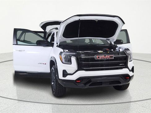 Used 2026 GMC Terrain AT4 AWD/4WD image 5
