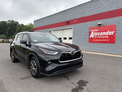 Used 2021 Toyota Highlander XLE