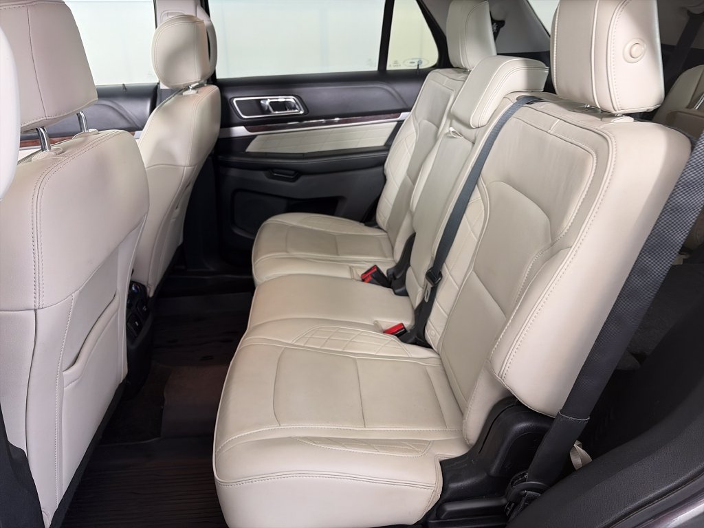 Used 2017 Ford Explorer Platinum AWD/4WD image 13