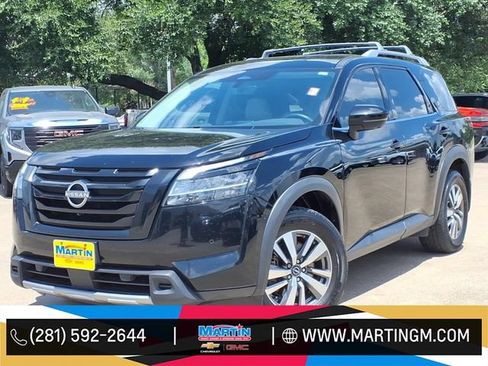 Used 2023 Nissan Pathfinder SL w/ Black Appearance Package FWD image 1