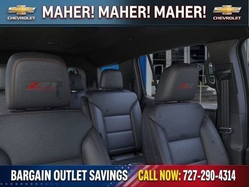 New 2026 Chevrolet Traverse Z71 w/ LPO, Floor Liner Package AWD/4WD image 57