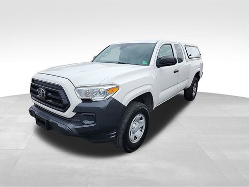 Used 2020 Toyota Tacoma SR image 13