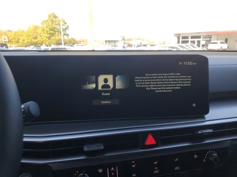 New 2026 Kia Sorento LX image 19