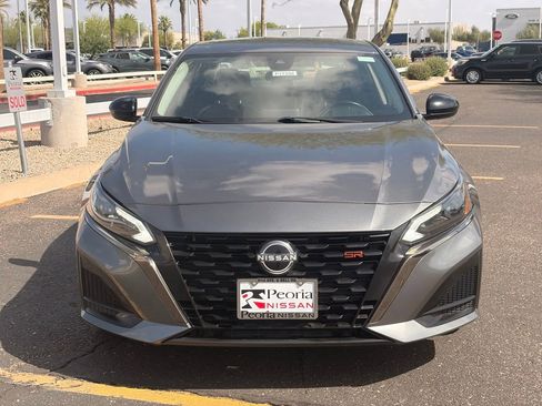 Certified 2025 Nissan Altima 2.5 SR FWD image 9