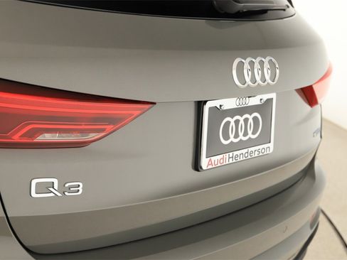 New 2025 Audi Q3 2.0T Premium image 29