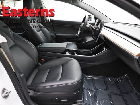 Used 2020 Tesla Model 3 Standard Range Plus RWD image 18