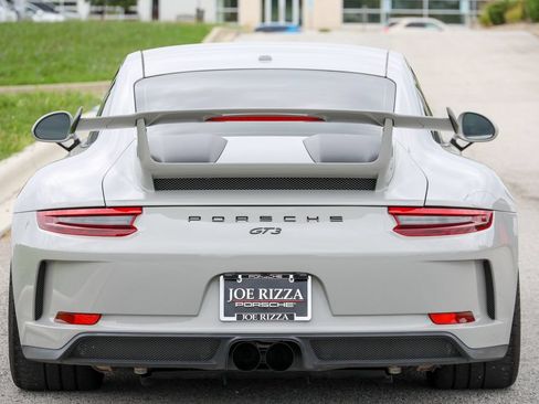 Certified 2018 Porsche 911 GT3 RWD image 15