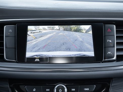 Used 2023 Buick Enclave Essence image 28