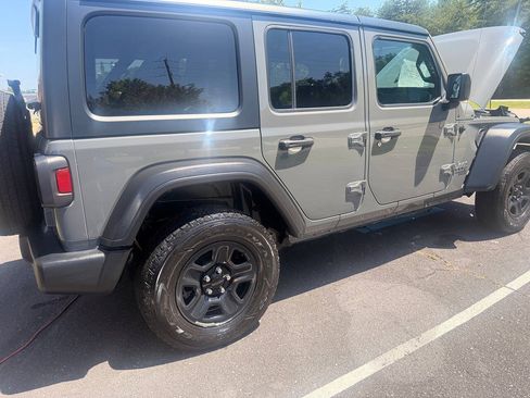 Used 2021 Jeep Wrangler Unlimited Sport AWD/4WD image 7