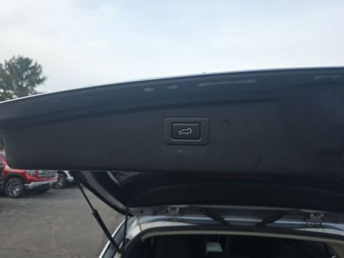 Used 2019 Subaru Outback 2.5i Premium w/ Popular Package #2 image 13