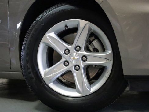 Used 2024 Chevrolet Malibu LS image 3