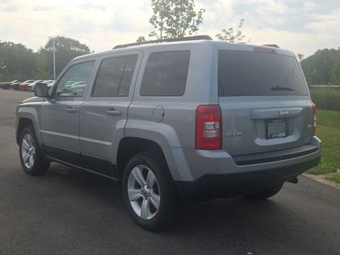 Used 2015 Jeep Patriot Latitude AWD/4WD image 13
