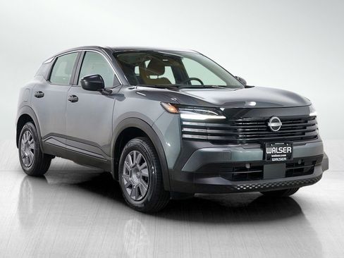 Used 2025 Nissan Kicks S FWD image 7