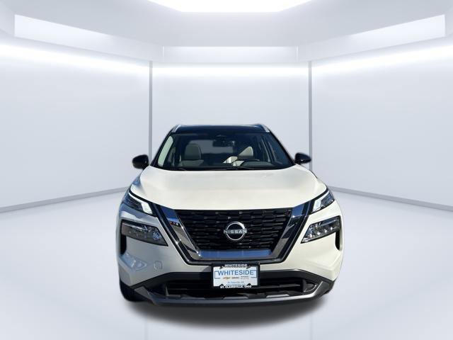 Used 2023 Nissan Rogue SL AWD/4WD image 14