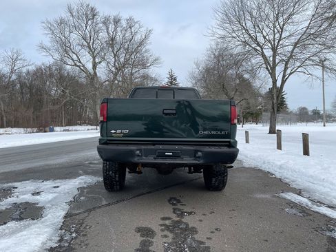 Used 2002 Chevrolet S10 Pickup LS w/ LS Preferred Equipment Group image 22