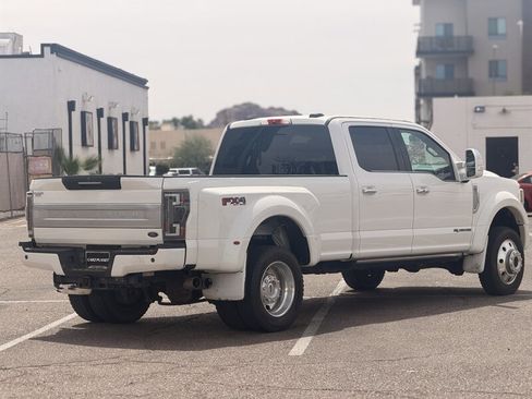 Used 2021 Ford F450 Platinum w/ FX4 Off-Road Package AWD/4WD image 3