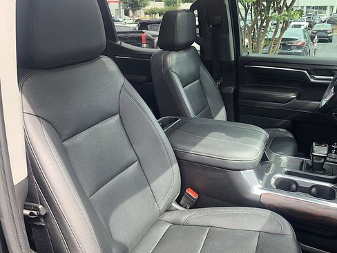 Used 2023 GMC Sierra 1500 SLT w/ SLT Premium Package AWD/4WD image 20