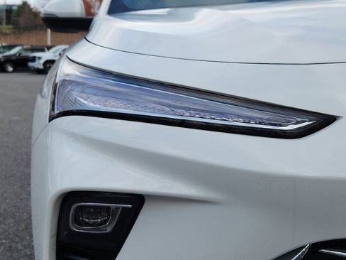 Certified 2024 Buick Envista Preferred image 28