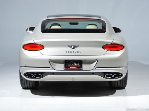 Used 2022 Bentley Continental GT image 5