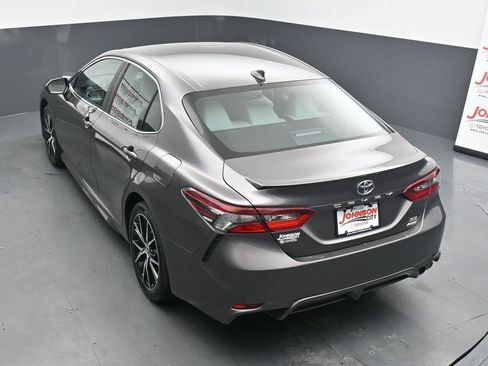 Used 2023 Toyota Camry SE image 25