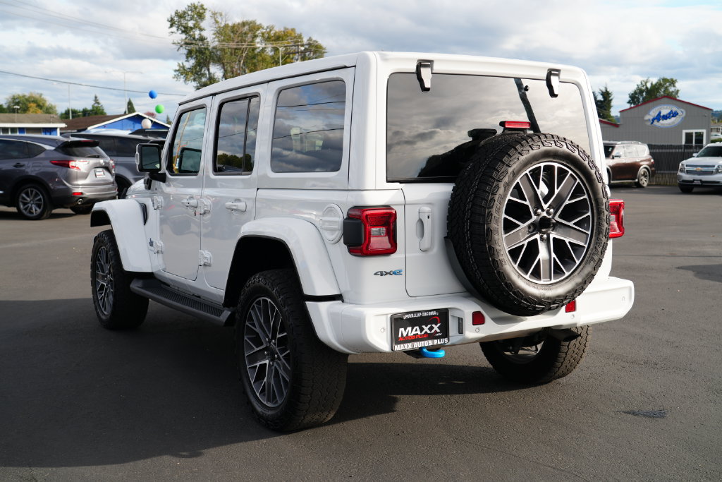 Used 2024 Jeep Wrangler High Altitude AWD/4WD image 11