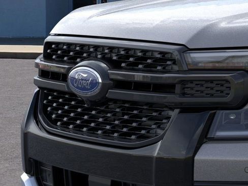 New 2025 Ford Ranger Lariat w/ FX4 Off-Road Package image 17