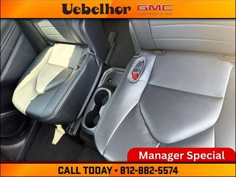 Used 2023 Toyota Highlander XLE FWD image 21