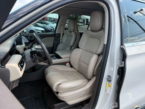 Used 2023 Lincoln Aviator Reserve w/ Equipment Group 201A AWD/4WD image 12