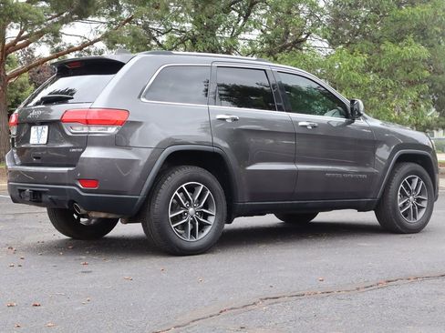 Used 2017 Jeep Grand Cherokee Limited w/ Trailer Tow Group IV AWD/4WD image 5