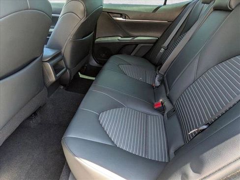 Used 2023 Toyota Camry SE FWD image 18