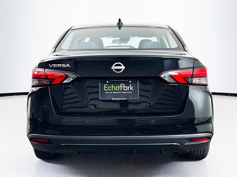 Used 2025 Nissan Versa SV FWD image 7