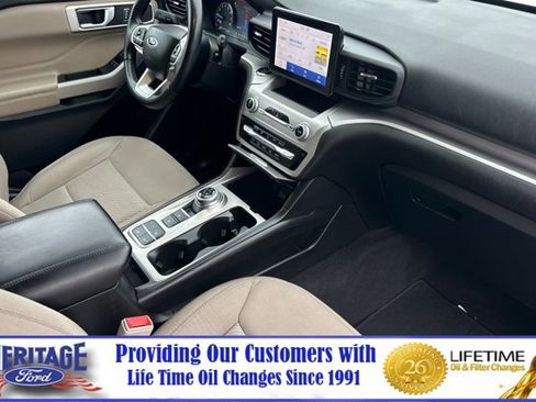 Certified 2022 Ford Explorer XLT image 17