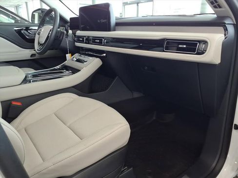 New 2025 Lincoln Aviator Reserve w/ Illumination Package AWD/4WD image 8