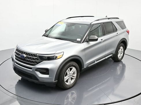 Certified 2022 Ford Explorer XLT image 46