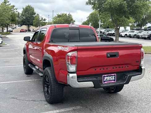 Used 2022 Toyota Tacoma TRD Off-Road AWD/4WD image 7