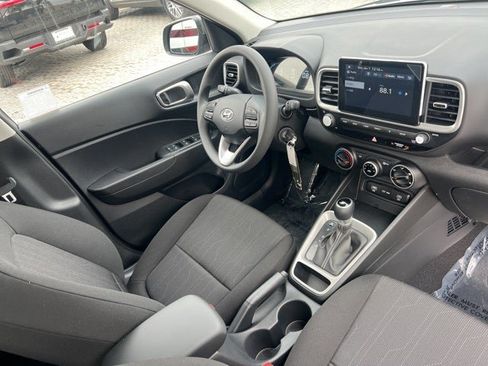 New 2026 Hyundai Venue SE image 23
