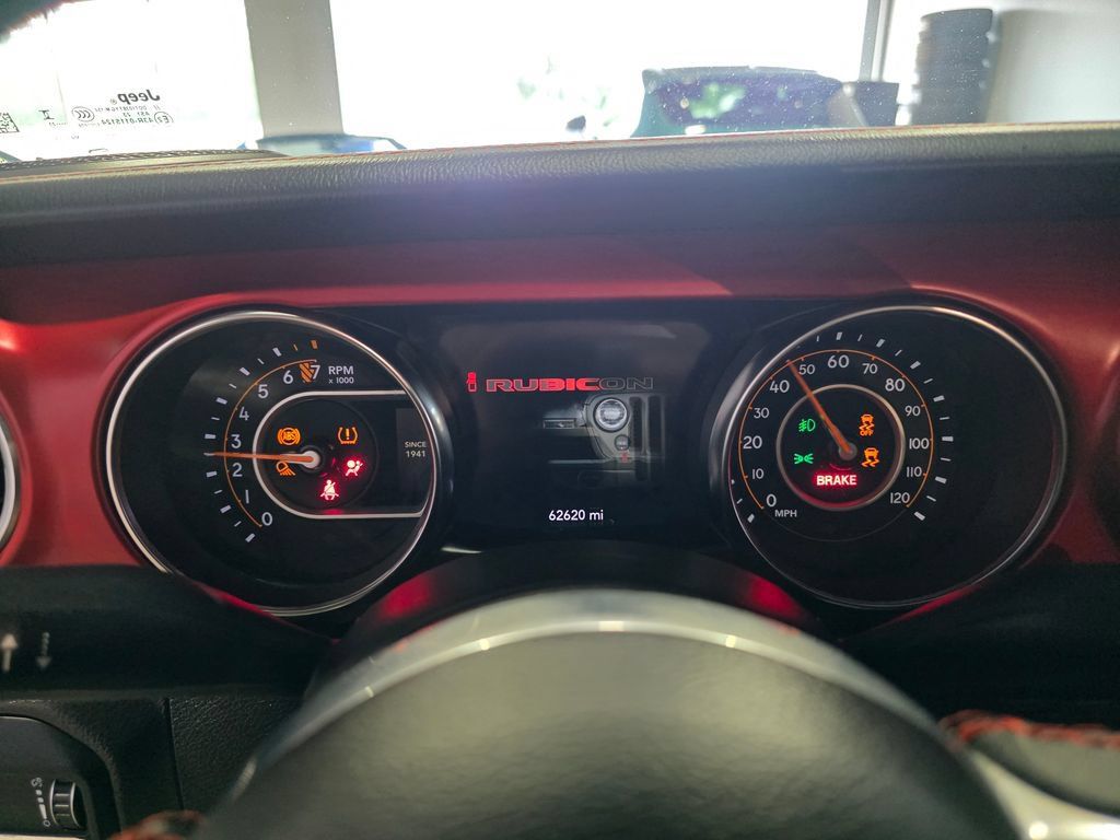 Used 2023 Jeep Gladiator Rubicon w/ LED Lighting Group AWD/4WD image 8