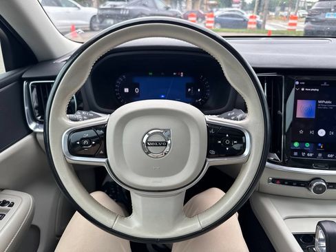 Used 2024 Volvo S60 B5 Core FWD image 15