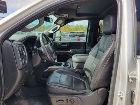 Used 2022 Chevrolet Silverado 2500 High Country w/ Z71 Off-Road Package image 8