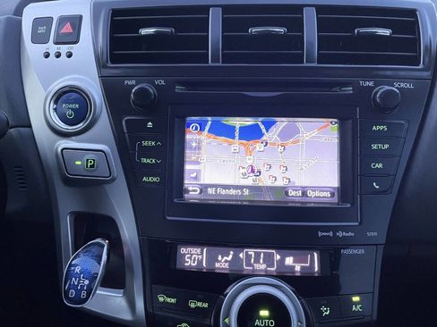 Used 2012 Toyota Prius V Three image 19