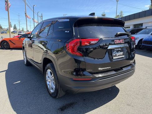 Used 2018 GMC Terrain SLE AWD/4WD image 3