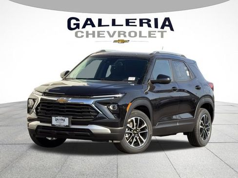 New 2026 Chevrolet TrailBlazer LT w/ Driver Confidence Package FWD image 2